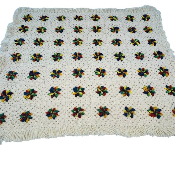 Vintage Crochet 3D Tie Dye Flowers Afghan Granny Square Blanket Throw 46”x40” - Picture 6 of 7